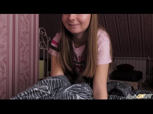 ❤️ Bidh Blondie a’ tarraing a BFF gu domhainn agus a’ faighinn cum na beul ❌ Porno leinn ❌️